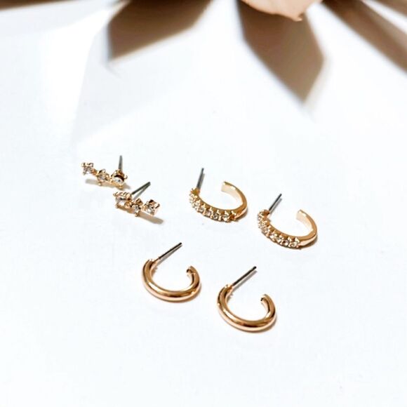 Diamond stud earrings S331 - Picture 2 of 3